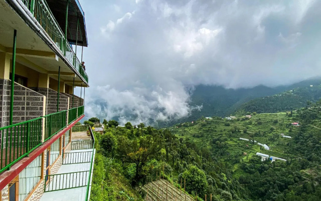 Pristine Mountain Lodge