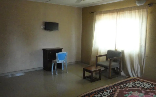 Phoenix Suites and Inn