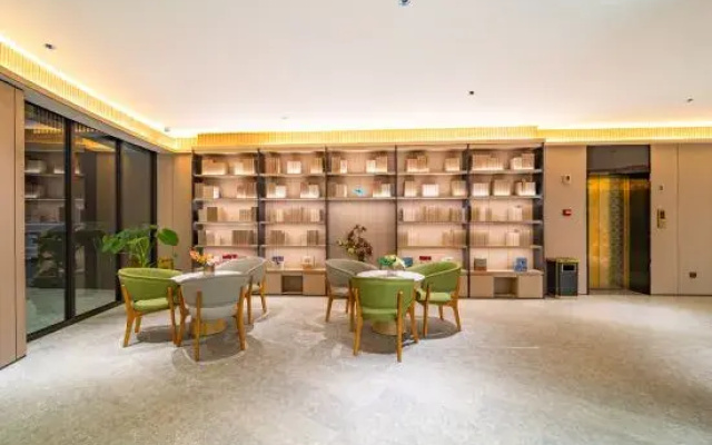 Slow House Hotel