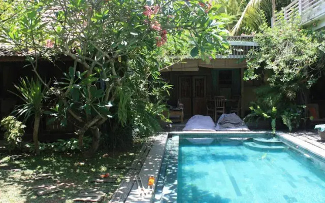 Balihomeholiday Mesui
