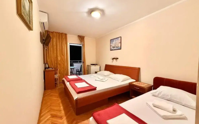 Beachfront Apartments Oaza