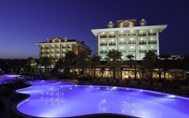 Отель Adalya Resort & Spa вид на фасад