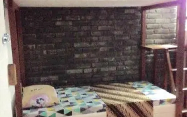 Apollo hostel