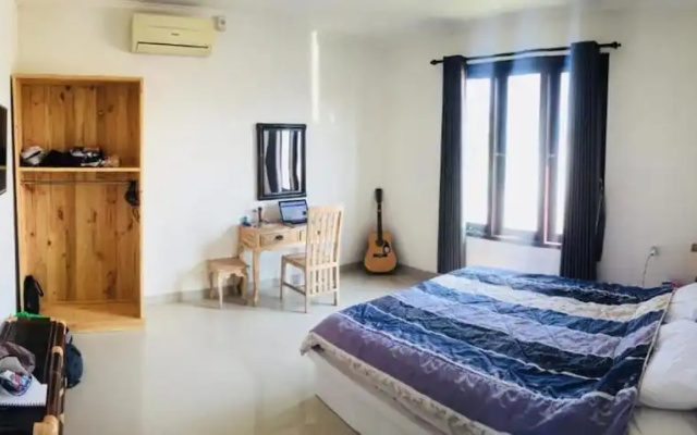 Temuku Keramas Beach Suite