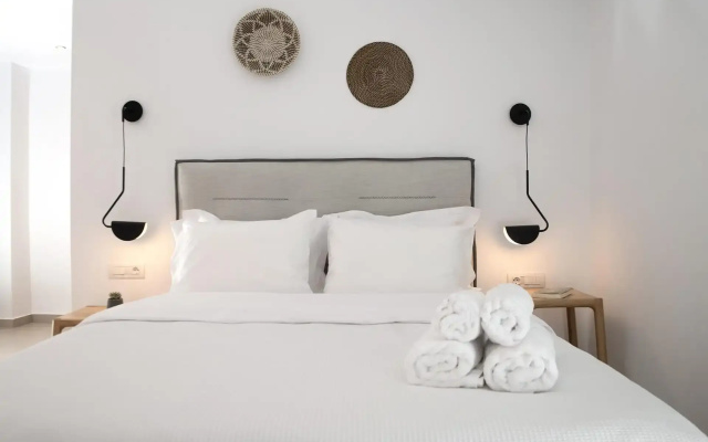 Iades Hotel