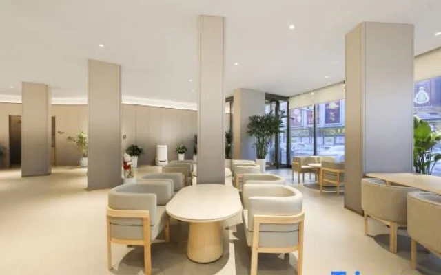 Hongdu Business Hotel (Daqing East Railway Station)