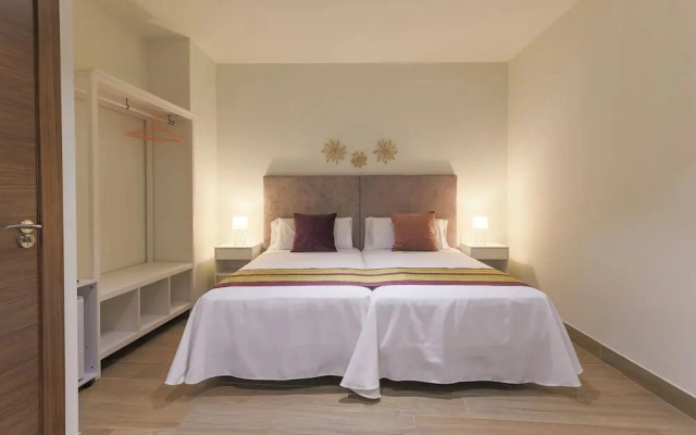 Dorinda Rooms