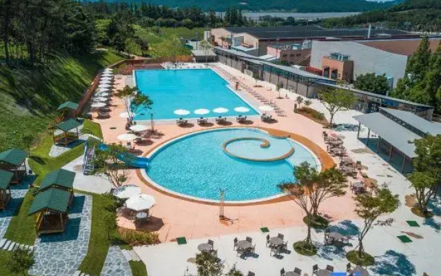 Sangha Farm Farmer’s Village Hotel