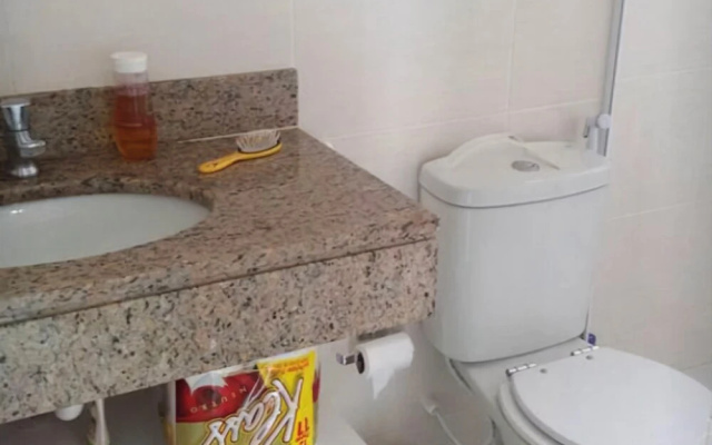 2 Qtos Predio Novo em Cabo Frio