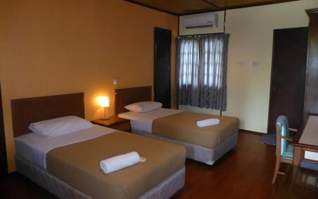 Dcoconut Island Resort
