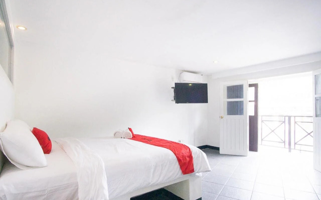 RedDoorz Premium near Senggigi Beach