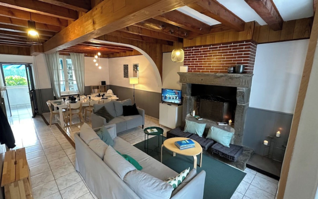Centrally Located Villa in Mont-dore