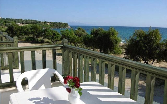 Vrachos Beach Hotel