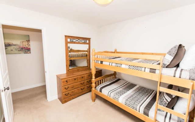 Fallsview Family Home