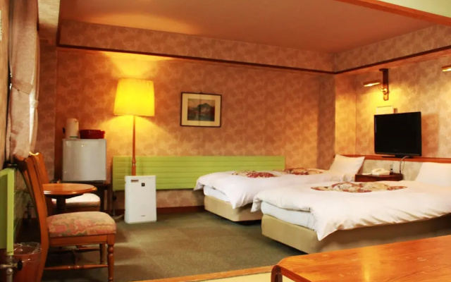 Hotel Astoria (Nagano)