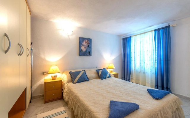 Amazing Home in Sucuraj With Wifi and 1 Bedrooms