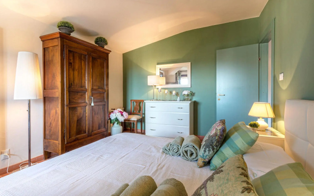 Casa Baino in Lucca With 2 Bedrooms and 1 Bathrooms