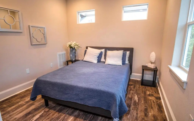 Gorgeous Guesthouse Near Amazing Downtown