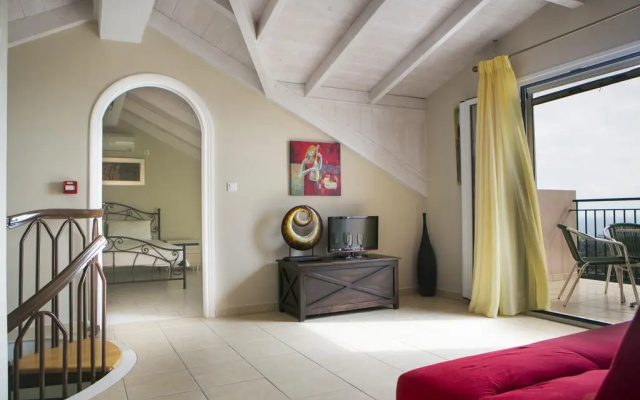 Irena Studios And Apartments