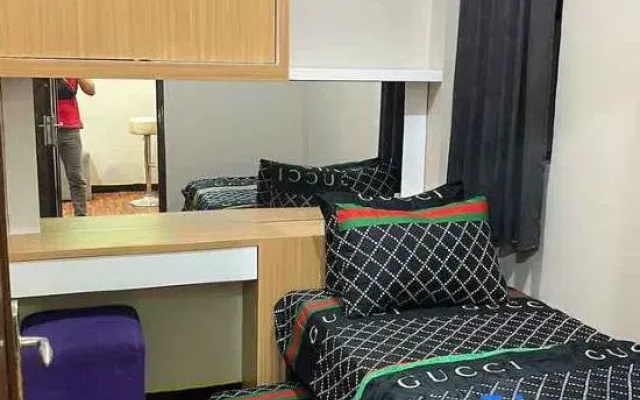 The Suite Metro Apartment by King Official