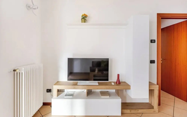 Central Apartment Caniggia 2 With Terrace in Como