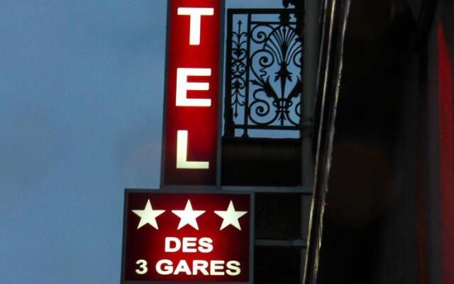 Отель Hôtel Des Trois Gares вид на фасад
