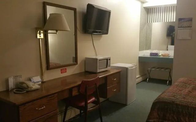 Tobin Lake Motel