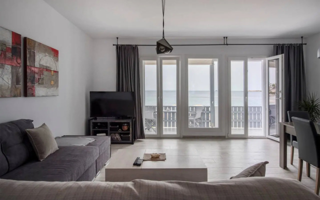 Parikia s Seaside House