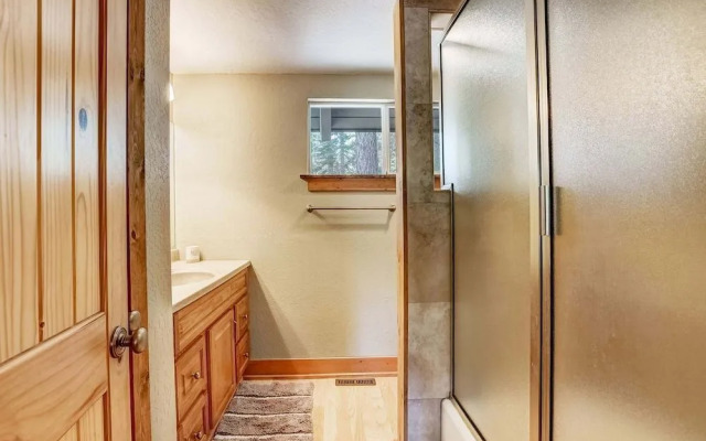Bear Pause 4BR Large Deck & Balcony