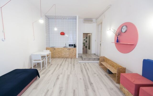 Отель Colorful Ernesto II комната для гостей