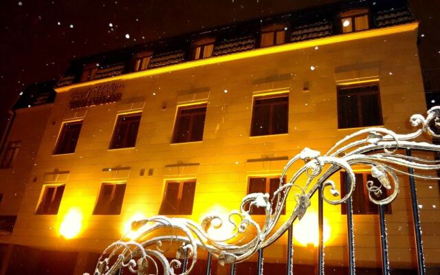 Отель Park Avenue Hotel Армения, Ереван - отзывы, цены и фото номеров - забронировать отель Park Avenue Hotel онлайн вид на фасад