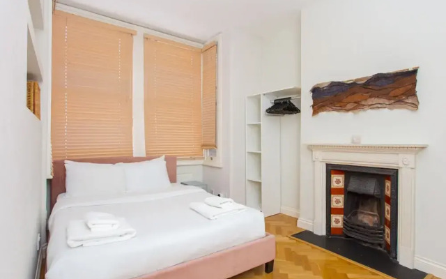 Chic Family-friendly 2 Bedroom Apartment in Clapham Common