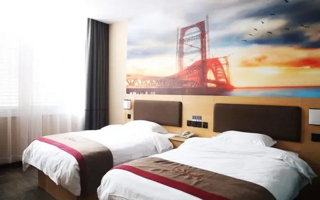 Thank Inn Plus Hotel Hubei Huanggang Macheng South Railway Station