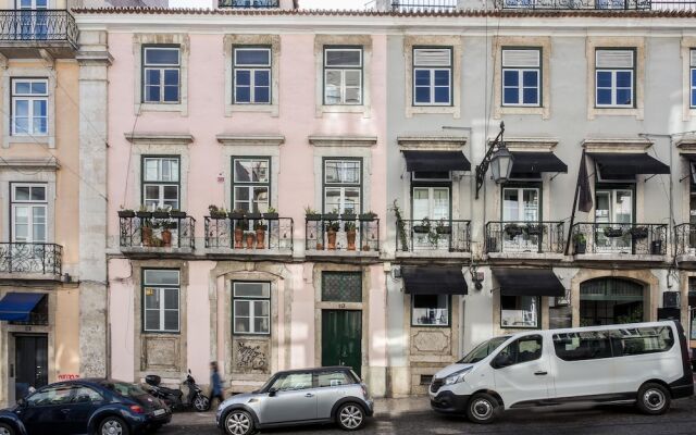 Отель Alecrim 4 · Bright Tailor Made in the Heart of Lisbon Лиссабон