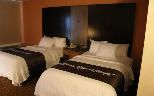 Ramada - Bradley Airport