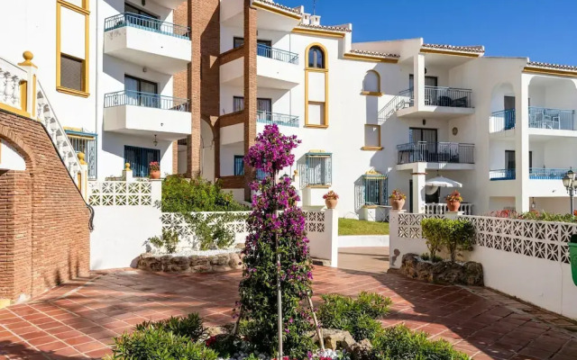 Blue Pearl Apartment Old Town Fuengirola Ref 24 by Costarentals - Ref 24