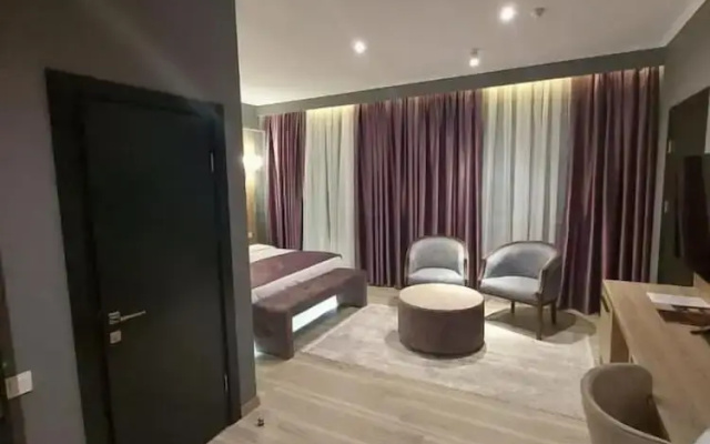 MandarinnART Hotel
