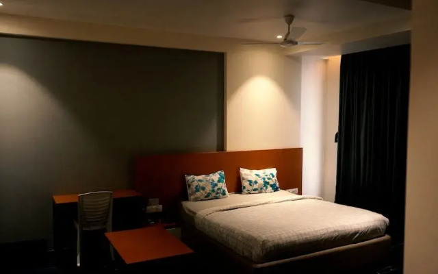 Hotel Radhika
