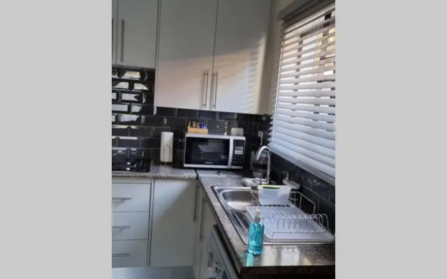 Koena Court Apartment 3