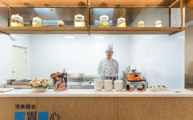 Holiday Inn Express Zhoukou Dancheng An Ihg Hotel
