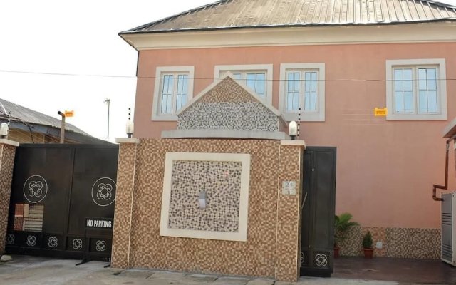 Rush Hotel in Ikeja, Nigeria from 83$, photos, reviews - zenhotels.com hotel front