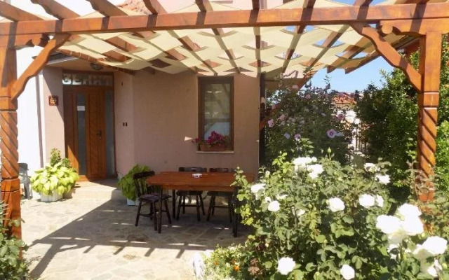 Zenith Guest House