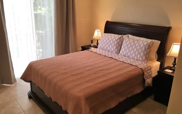 La Reserve #A4 Luxury Condo