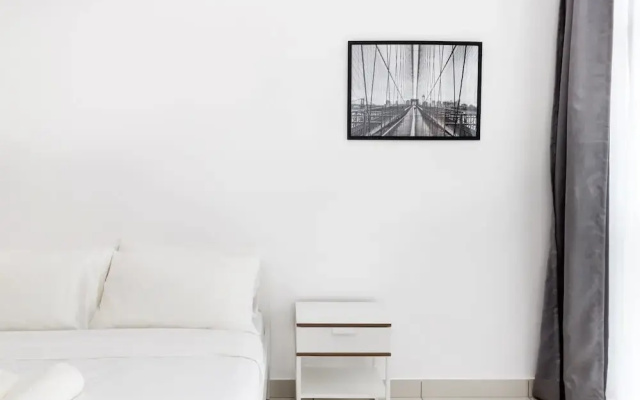 Bright and Comfy Studio 10 Minutes From Klcc