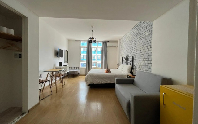 Avenue Apart Studio