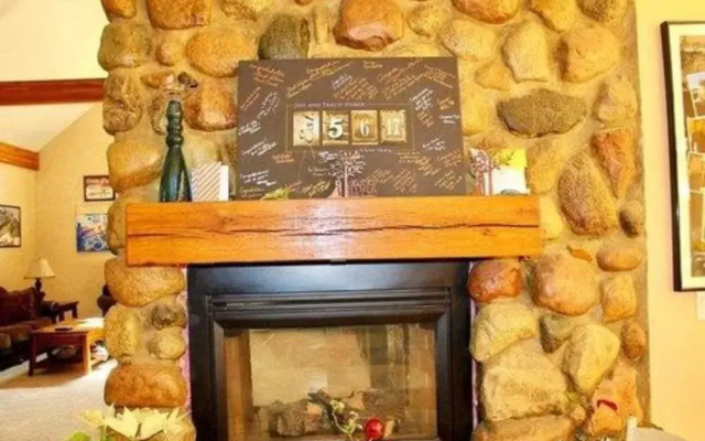 Oak Creek Lodge