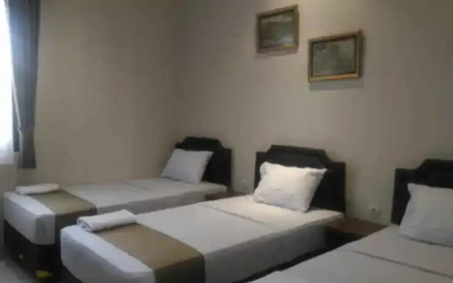Duyung Trawas Hill Hotel