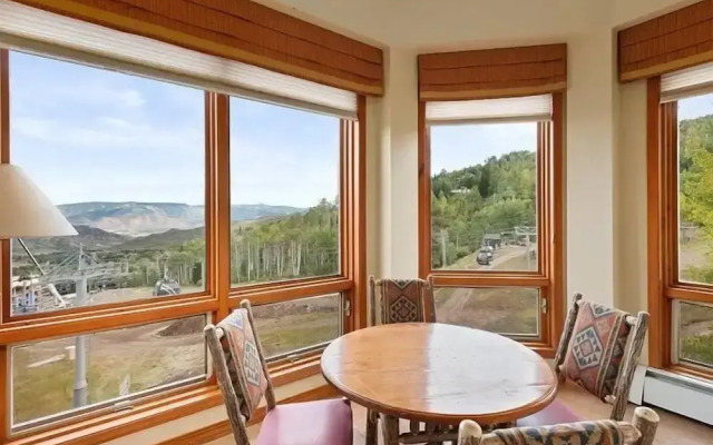 Snowmass Ski-in, Ski-out 3 Bedroom Condo