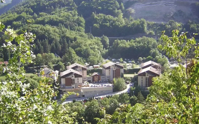 Studio in Brides les Bains 600m From Skilift