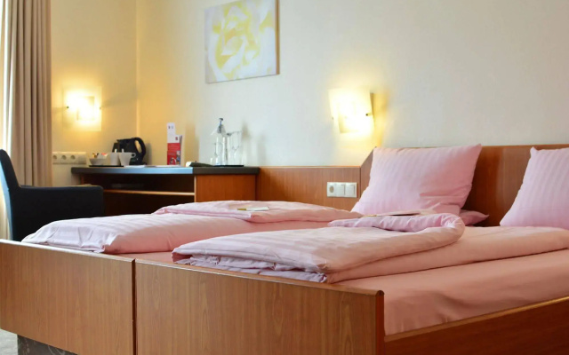 In-Side Hotel